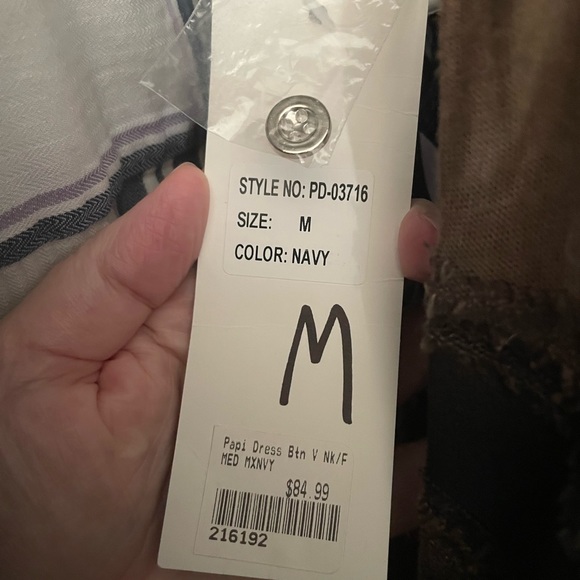 Papillon navy floral dress. US M - Picture 4 of 4